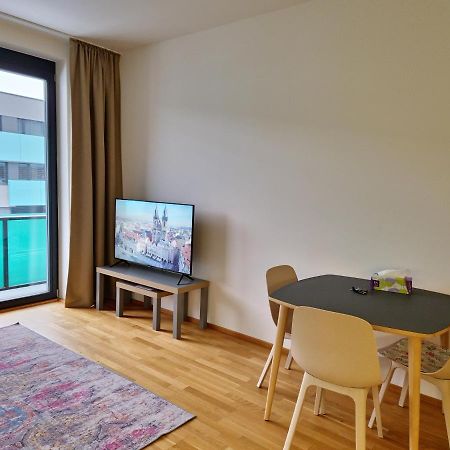 Kama Apartments Praag Buitenkant foto